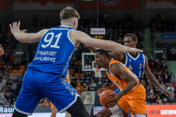 当他来到 当他来到