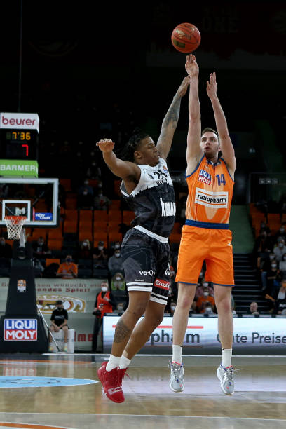 诺维茨基等 诺维茨基等