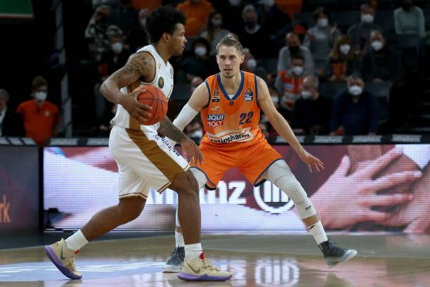 迅速拉开与 迅速拉开与